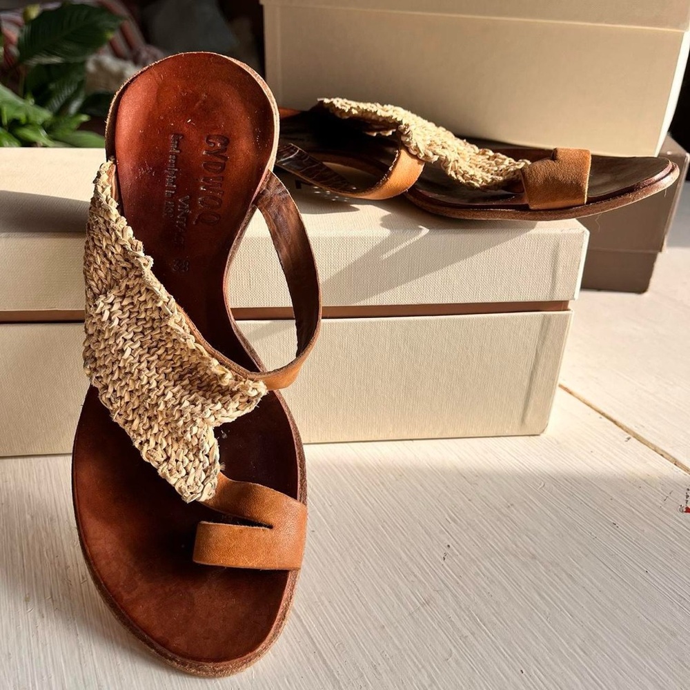 Women's Tan Sandals